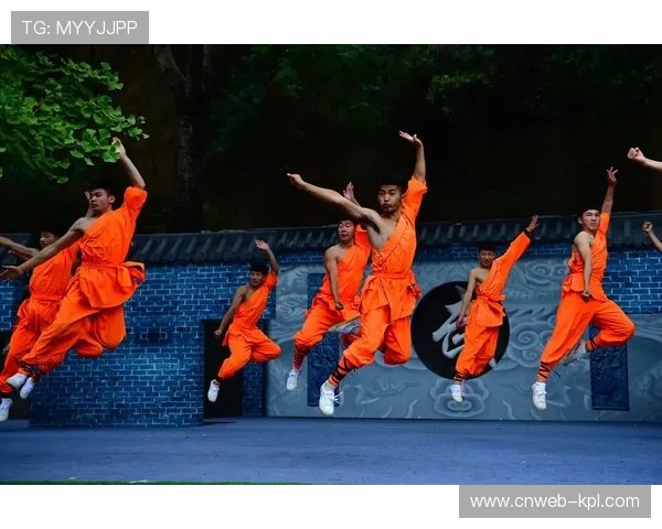 湘西州益阳9月13日凤凰县民族体育运动中心激战精彩纷呈