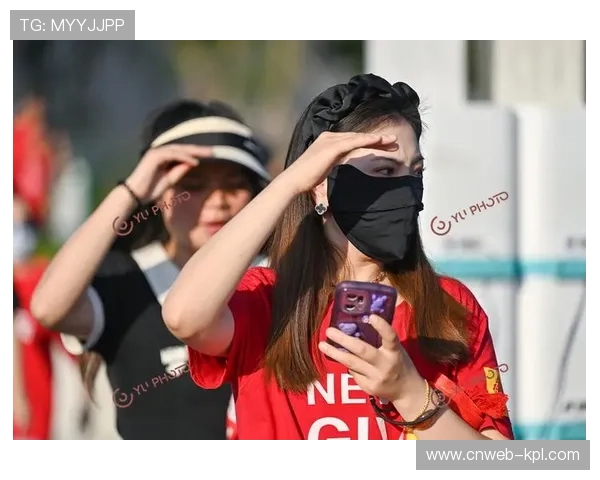 十万人聚集球迷文化节 创收超千万 赛事热度爆棚